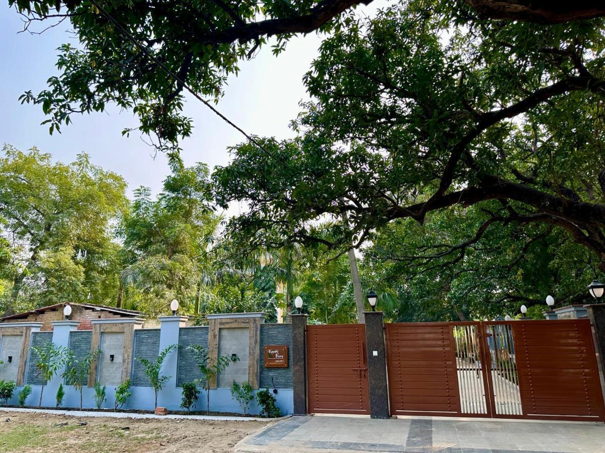 Villa Kaashi Flora Varanasi Exterior foto