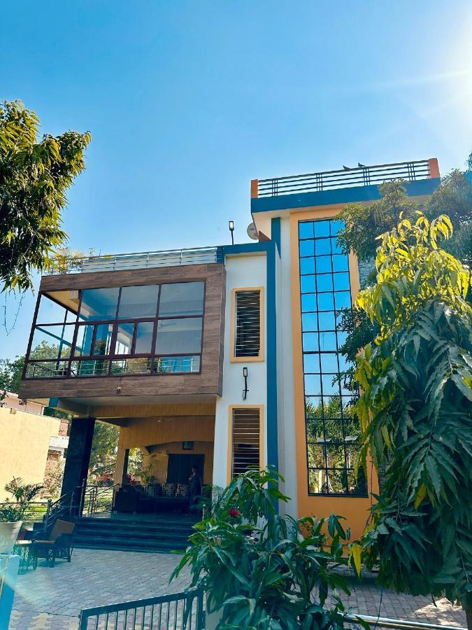 Villa Kaashi Flora Varanasi Exterior foto